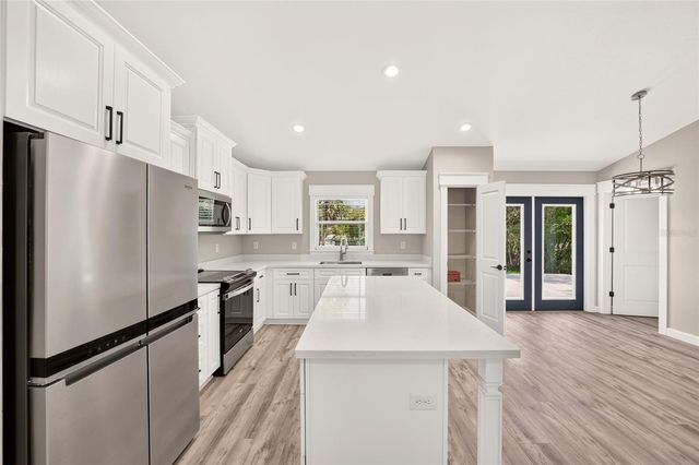 524 NW 1ST AVENUE, Williston, FL 32696