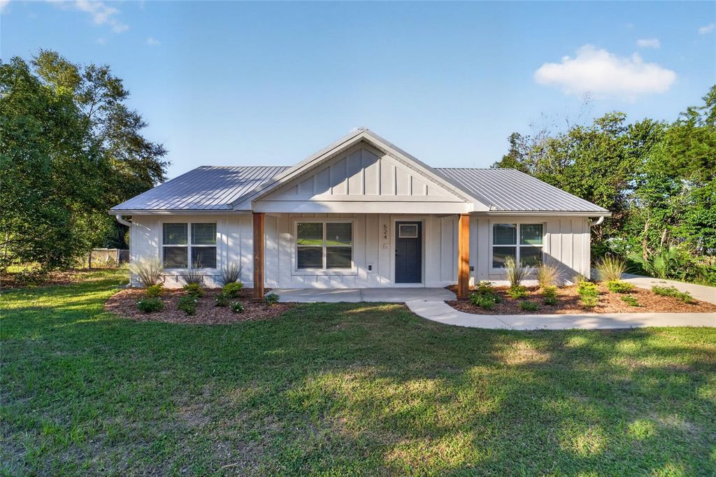524 NW 1ST AVENUE, Williston, FL 32696