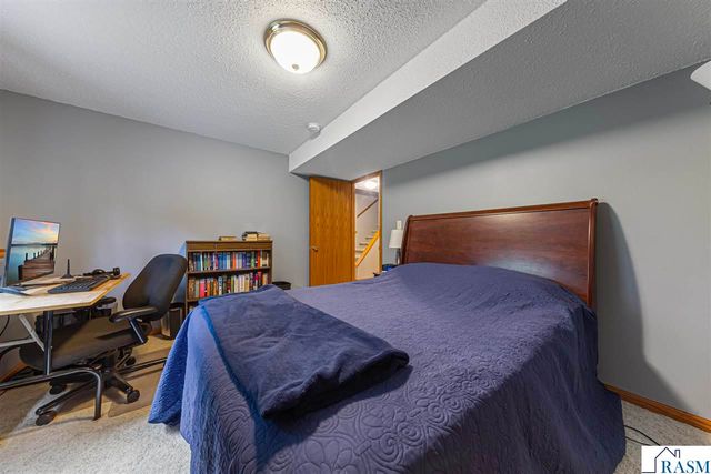 308 Meadow Woods Drive, Mankato, MN 56001