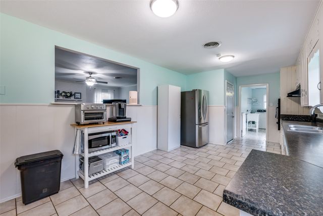 913 Ross Trail, Arlington, TX 76012