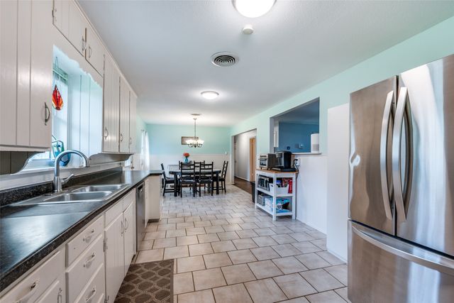 913 Ross Trail, Arlington, TX 76012