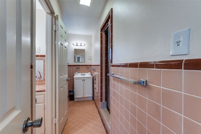 913 Ross Trail, Arlington, TX 76012