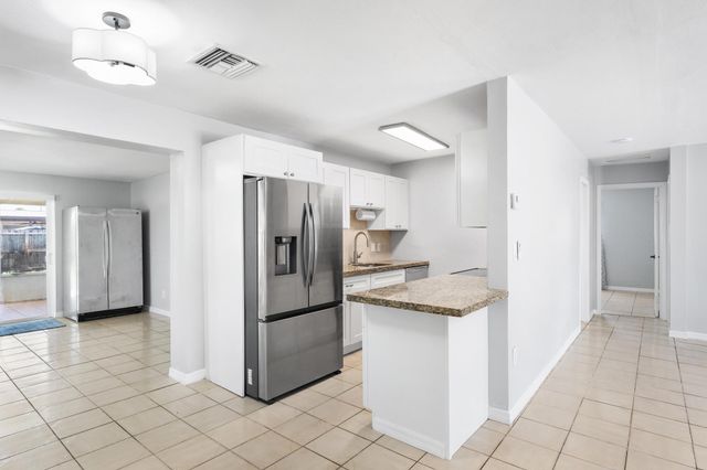 2105 Wellington Road, West Palm Beach, FL 33409