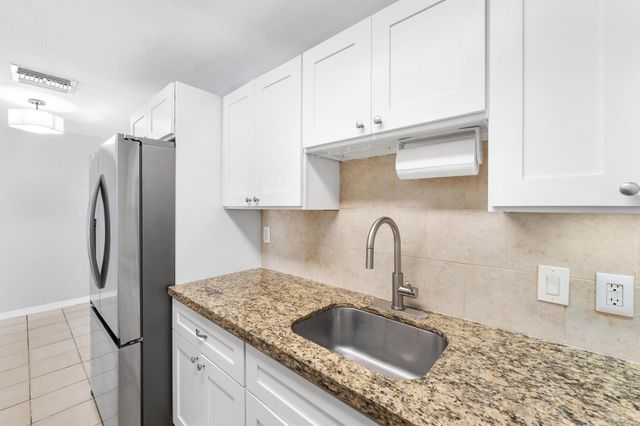 2105 Wellington Road, West Palm Beach, FL 33409