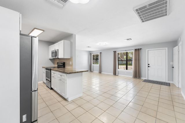2105 Wellington Road, West Palm Beach, FL 33409