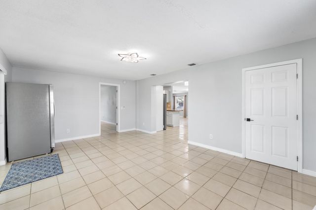2105 Wellington Road, West Palm Beach, FL 33409