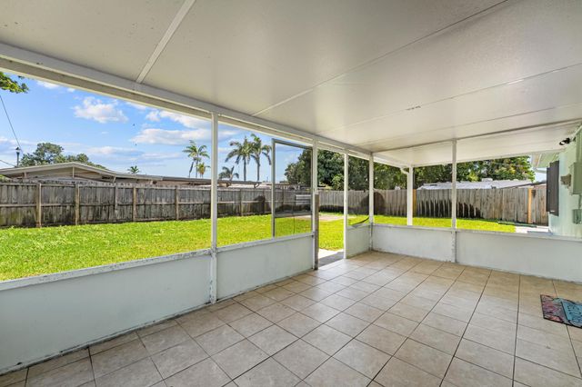 2105 Wellington Road, West Palm Beach, FL 33409