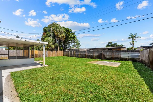 2105 Wellington Road, West Palm Beach, FL 33409