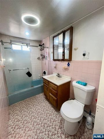 149 Lake Avenue, Clifton, NJ 07011