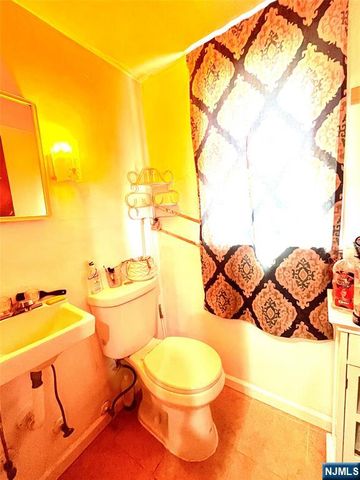 149 Lake Avenue, Clifton, NJ 07011