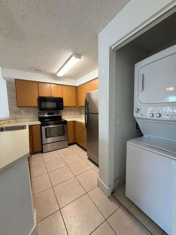 2550 SW 18th Ter 2201, Fort Lauderdale, FL 33315