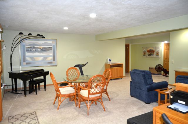 200 Micahs Xing, Reeds Spring, MO 65737