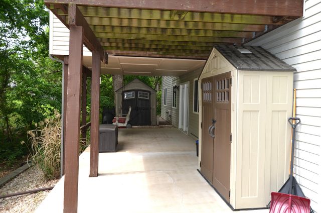 200 Micahs Xing, Reeds Spring, MO 65737