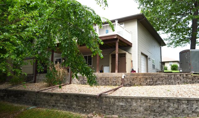 200 Micahs Xing, Reeds Spring, MO 65737