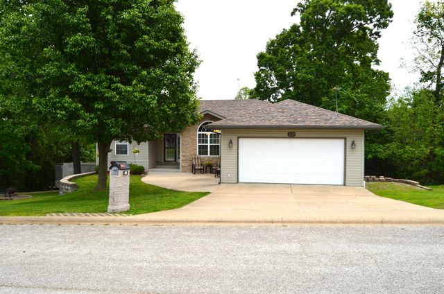 200 Micahs Xing, Reeds Spring, MO 65737
