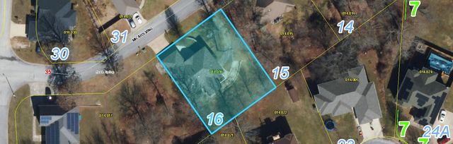 200 Micahs Xing, Reeds Spring, MO 65737