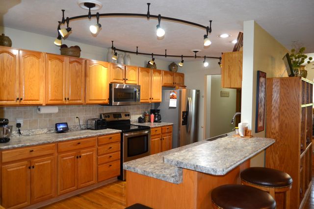 200 Micahs Xing, Reeds Spring, MO 65737