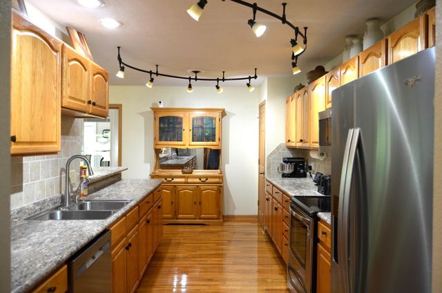 200 Micahs Xing, Reeds Spring, MO 65737