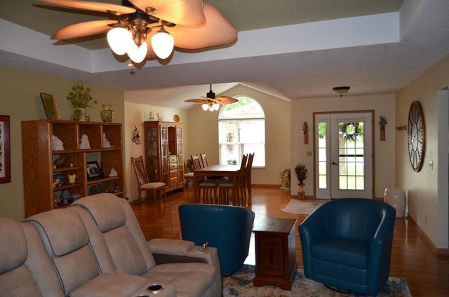 200 Micahs Xing, Reeds Spring, MO 65737