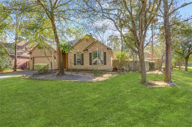 124 S Brooksedge Circle, The Woodlands, TX 77382