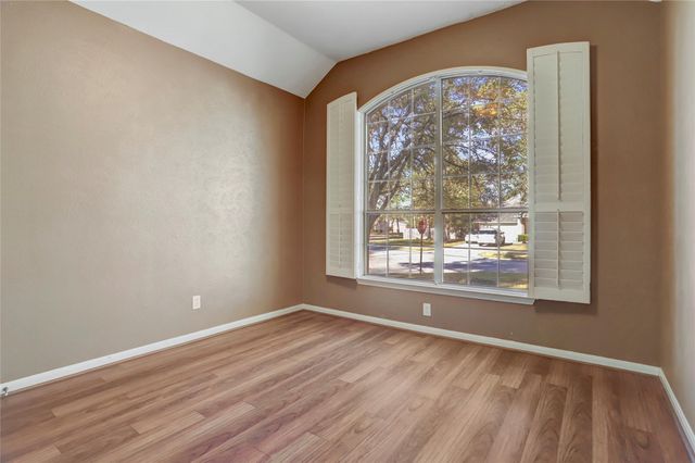 124 S Brooksedge Circle, The Woodlands, TX 77382