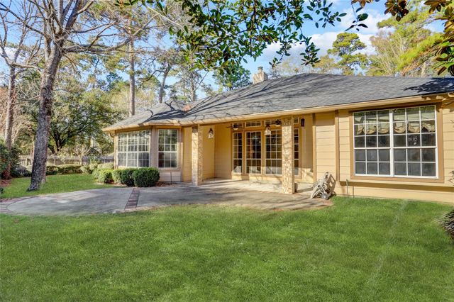 124 S Brooksedge Circle, The Woodlands, TX 77382