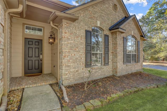 124 S Brooksedge Circle, The Woodlands, TX 77382