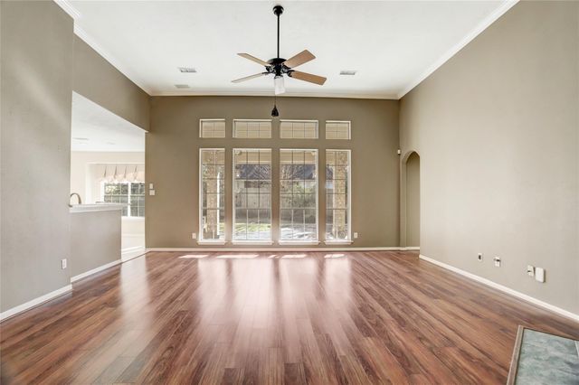 124 S Brooksedge Circle, The Woodlands, TX 77382