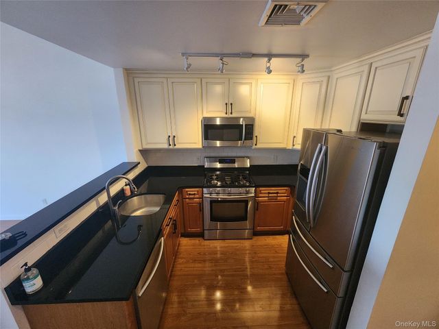 1158 Maggie Road 9-6, Newburgh, NY 12550