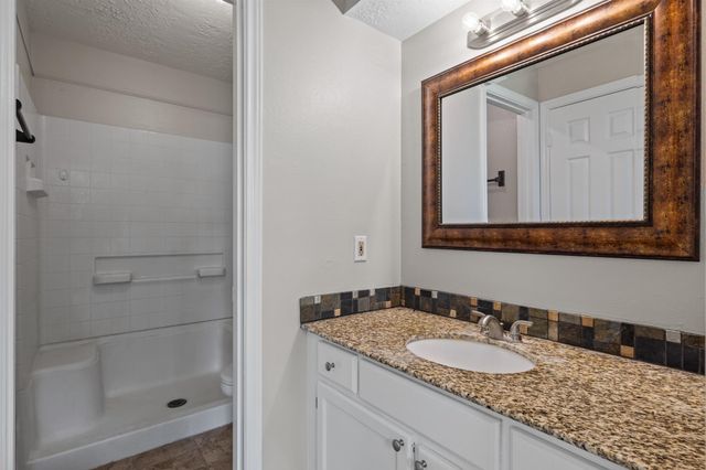 3855 County Road 960, Alvin, TX 77511