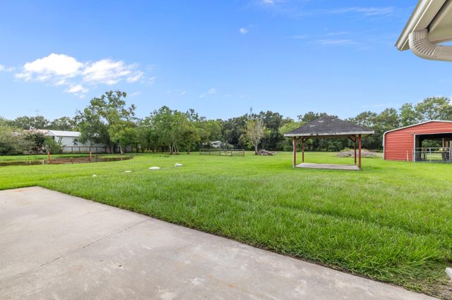 3855 County Road 960, Alvin, TX 77511