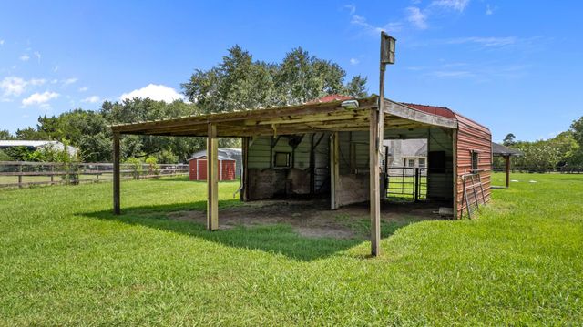 3855 County Road 960, Alvin, TX 77511