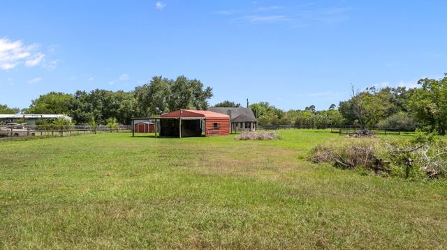 3855 County Road 960, Alvin, TX 77511