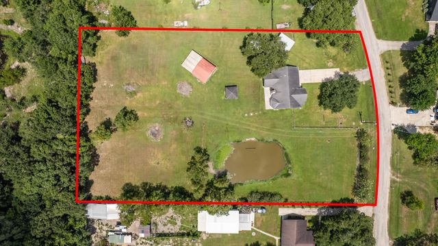 3855 County Road 960, Alvin, TX 77511