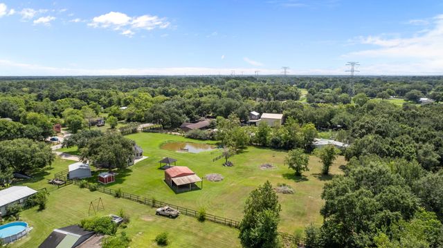 3855 County Road 960, Alvin, TX 77511