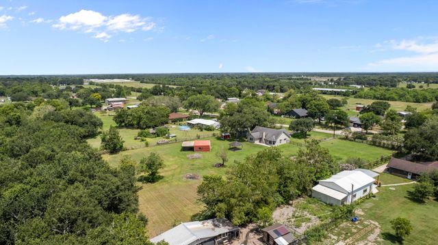 3855 County Road 960, Alvin, TX 77511