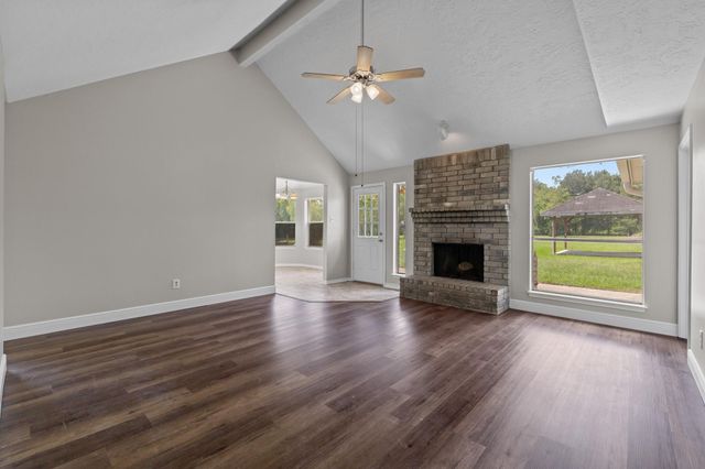 3855 County Road 960, Alvin, TX 77511