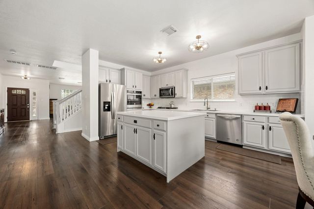 3210 Legends Creek Drive, Spring, TX 77386
