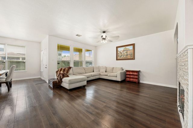 3210 Legends Creek Drive, Spring, TX 77386