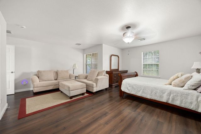 3210 Legends Creek Drive, Spring, TX 77386
