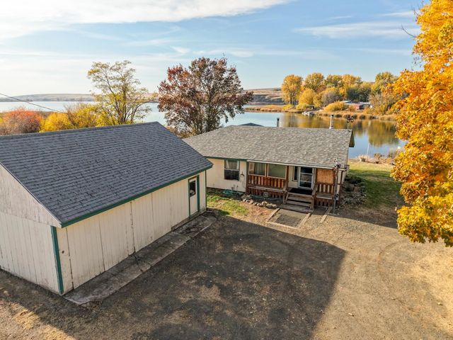 1873 N Sprague Lake Resort Rd, Sprague, WA 99032 property photo