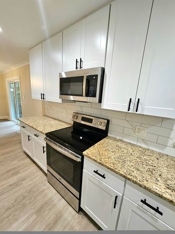 118 Pinecrest Rd., Myrtle Beach, SC 29579