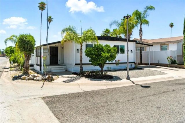 900 Santa Clara, Hemet, CA 92543