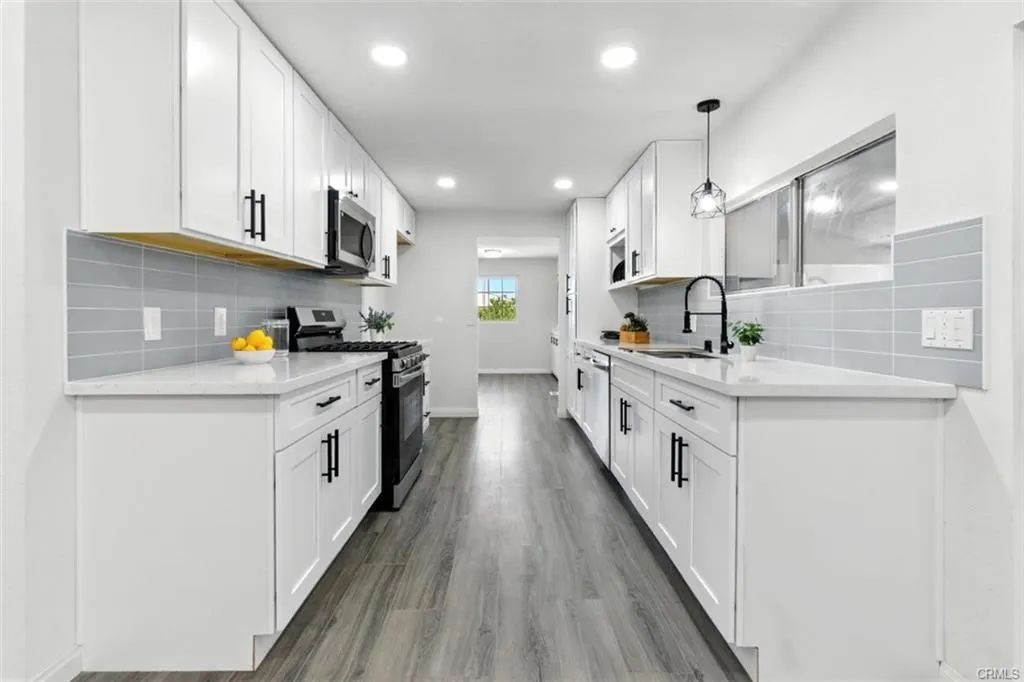 900 Santa Clara, Hemet, CA 92543