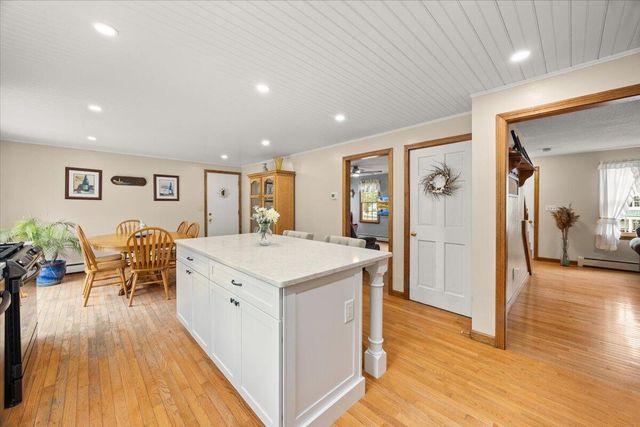 34 Windsor Way, Mashpee, MA 02649