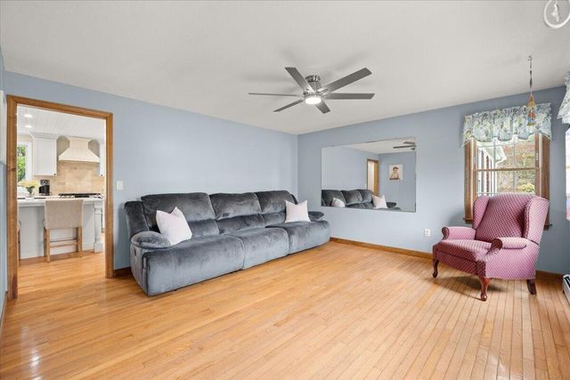 34 Windsor Way, Mashpee, MA 02649