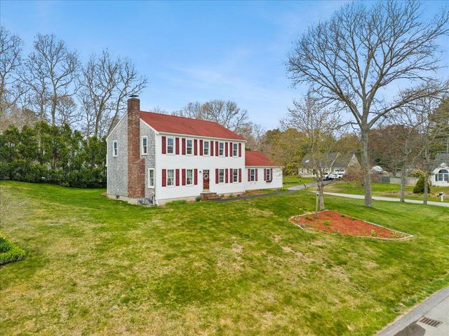 34 Windsor Way, Mashpee, MA 02649