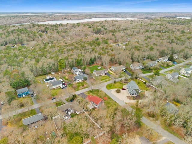 34 Windsor Way, Mashpee, MA 02649