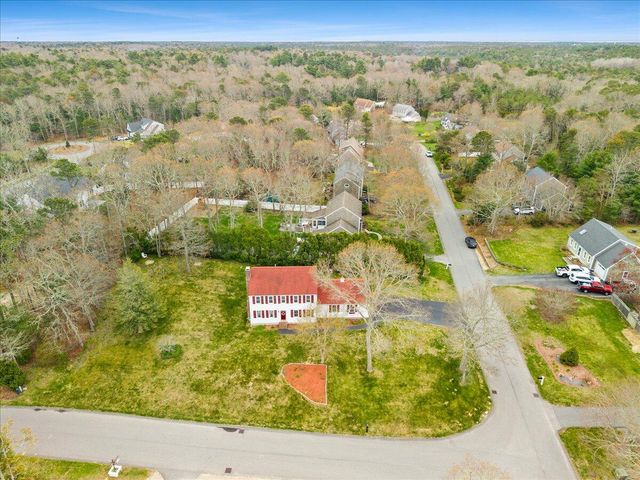 34 Windsor Way, Mashpee, MA 02649