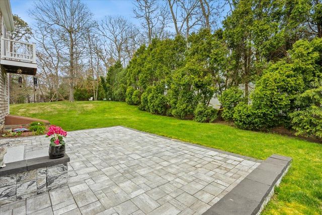 34 Windsor Way, Mashpee, MA 02649